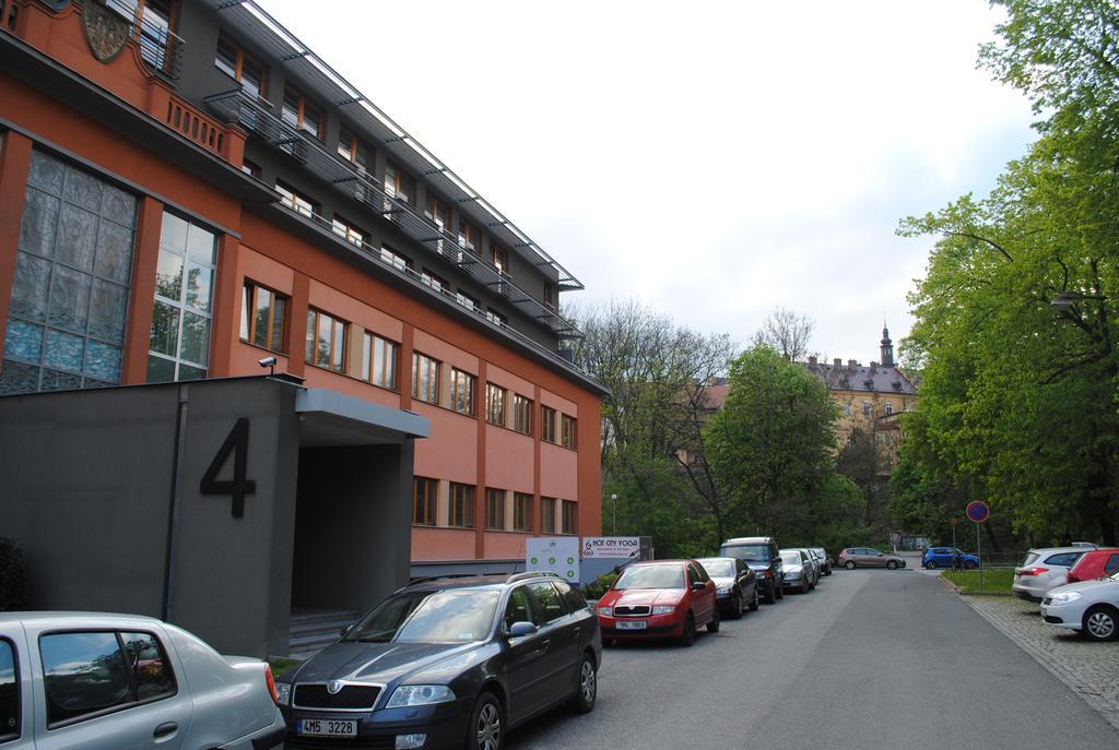 Apartment Centrum + Parking Olomouc Esterno foto