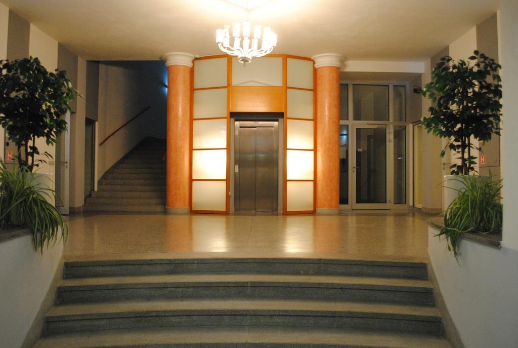 Apartment Centrum + Parking Olomouc Esterno foto